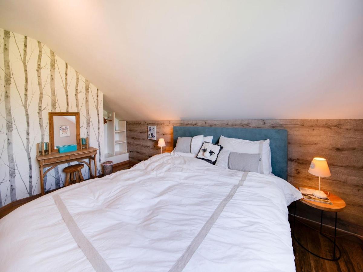 Countryside In With Terrace Mohiville